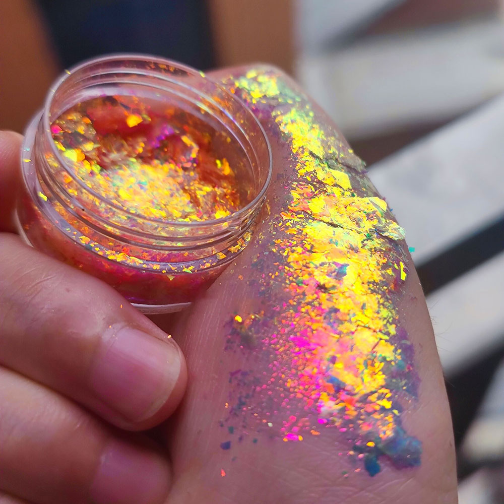Brokatowe płatki opalu do pazn – Eyeshadow Glitter Pigment recenzja i cena