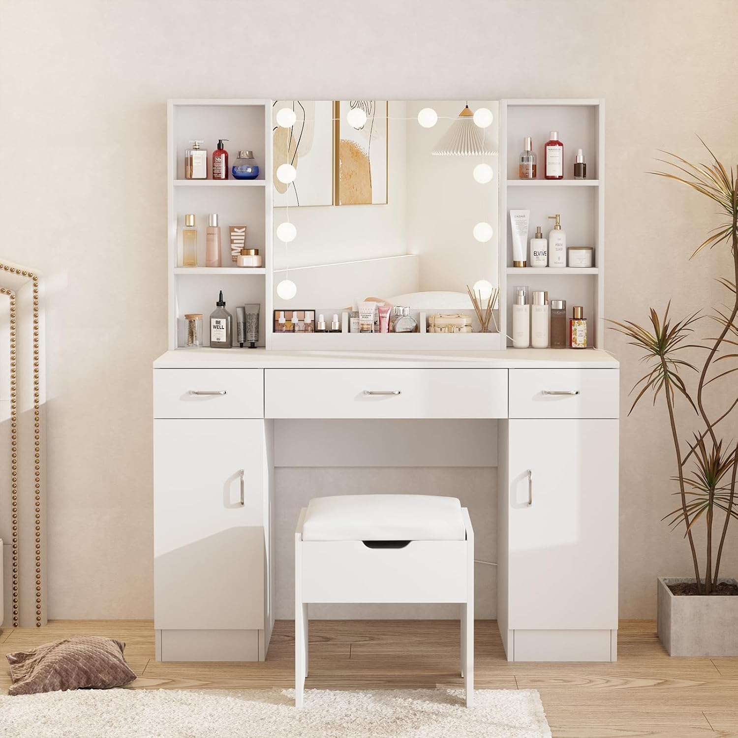Toaletka z podświetlanym lustr – Beauty Makeup Table recenzja i cena