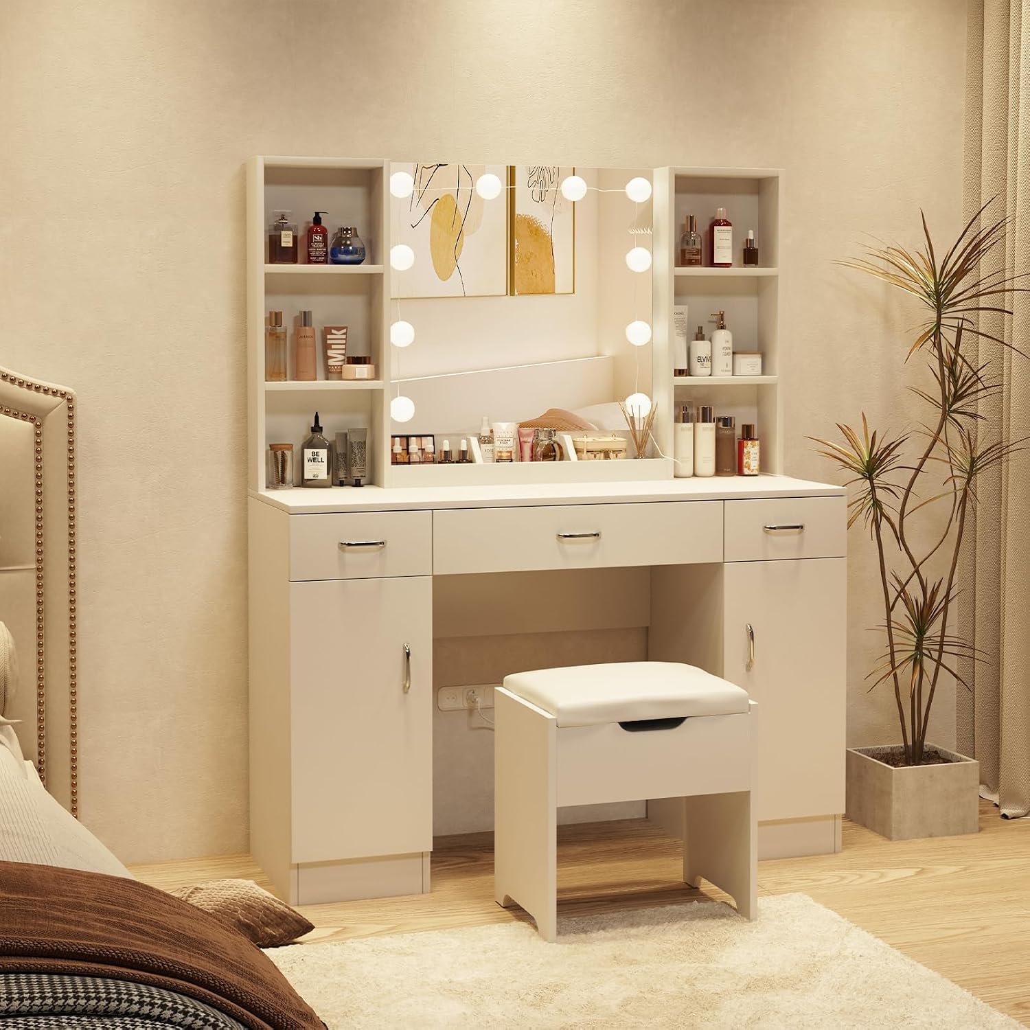 Toaletka z podświetlanym lustr – Beauty Makeup Table recenzja i cena