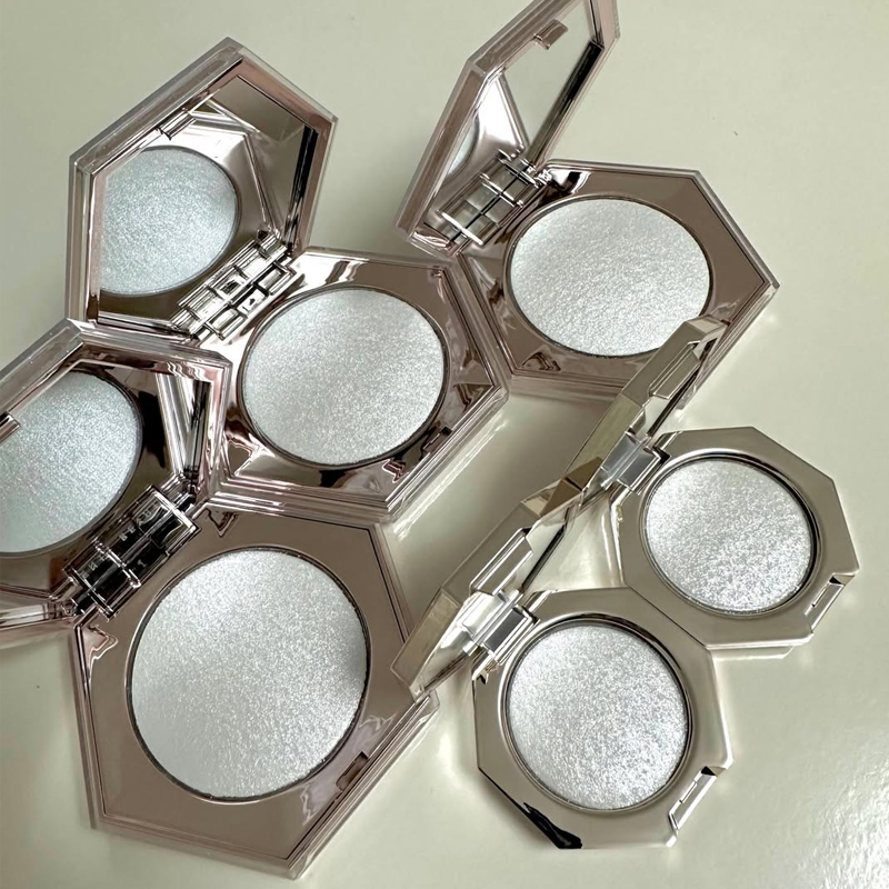 Fenty Beauty Body Diamond 3D H – Rare Beauty Makeup Highlighter recenzja i cena