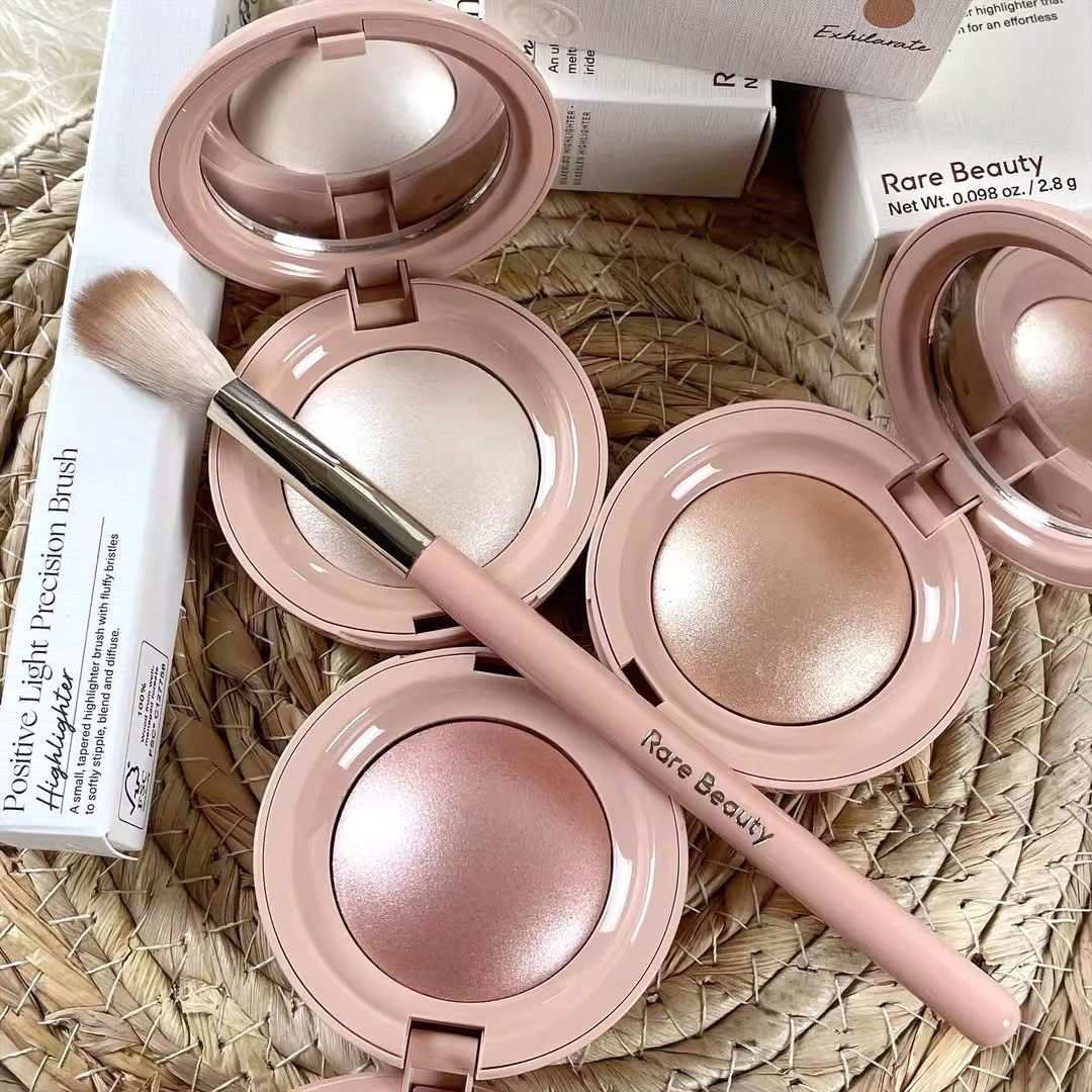 Rare Beauty Puder Rozświetlają – Rare Beauty Makeup Highlighter recenzja i cena